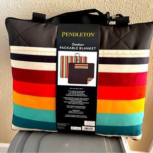 Pendleton outdoor blanket. Multi color reversible.